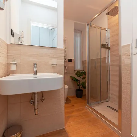 Il Melograno - Casa Palmeri Affittacamere Roma